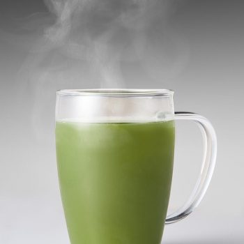 ホットの抹茶ティーの撮影